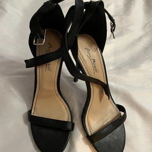Black Anne Michelle Heels